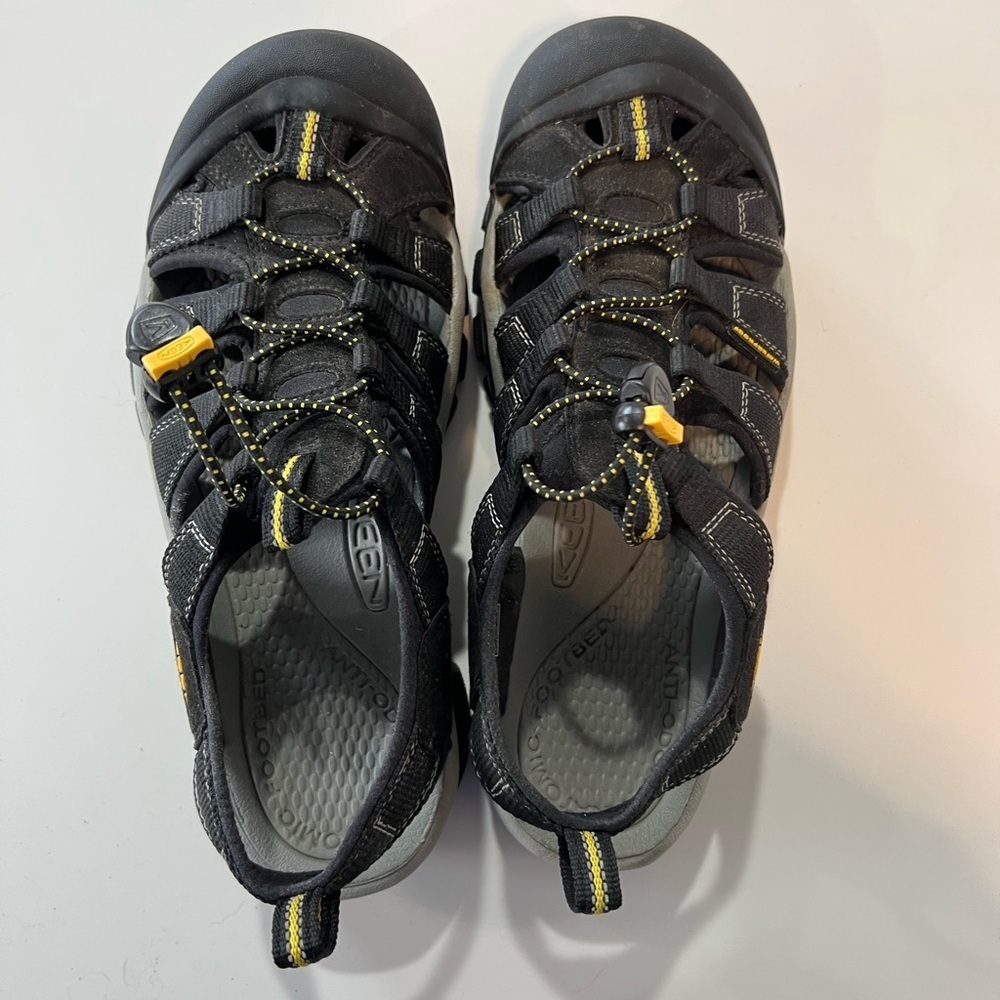Keen Black and Yellow Outdoor Sandals - Picture 4 of 11